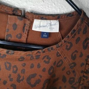 Universal Thread Brown Leopard Print Top